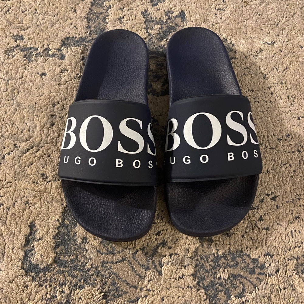 Boss slides